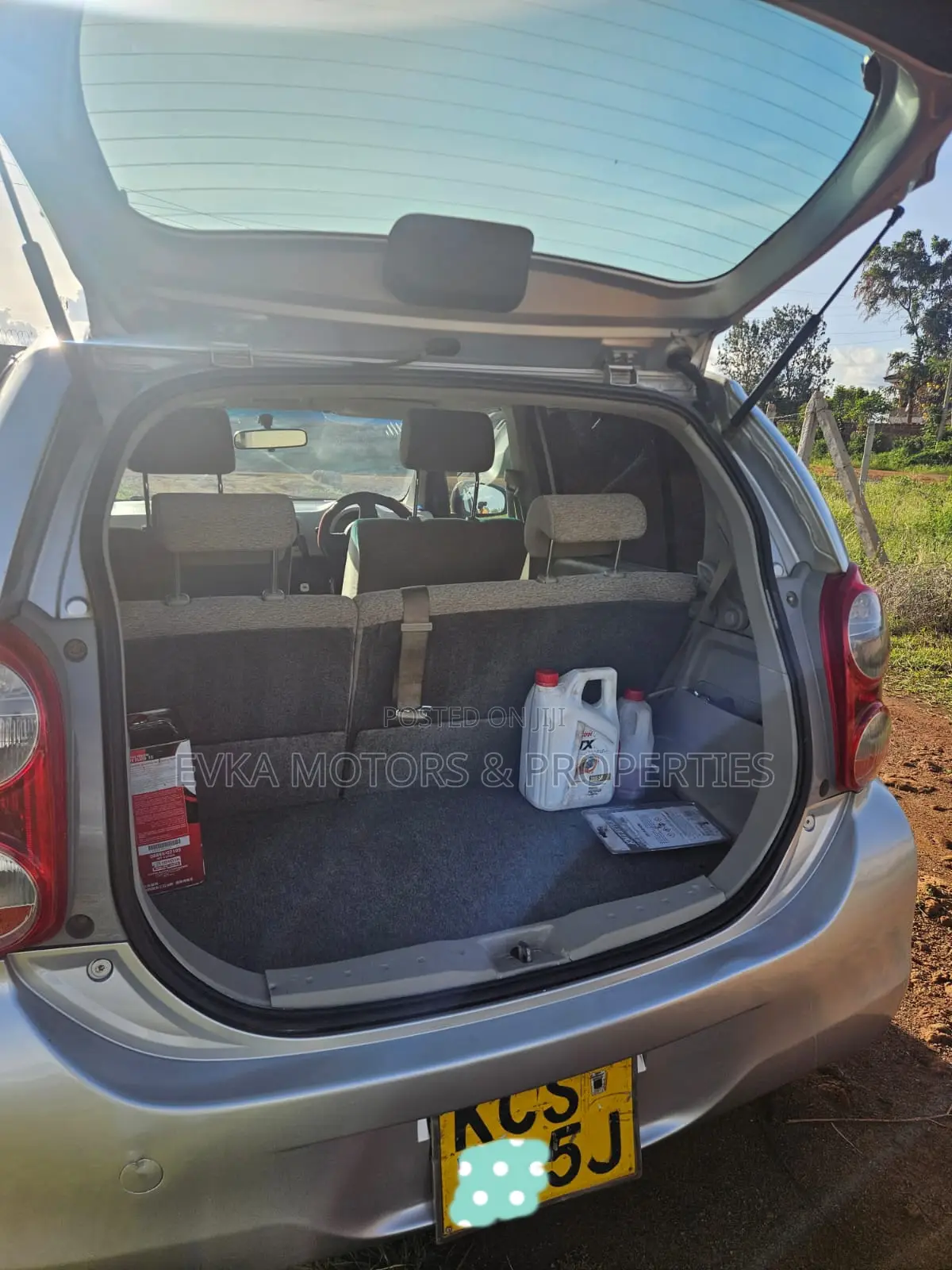 Toyota Passo 2011 Silver