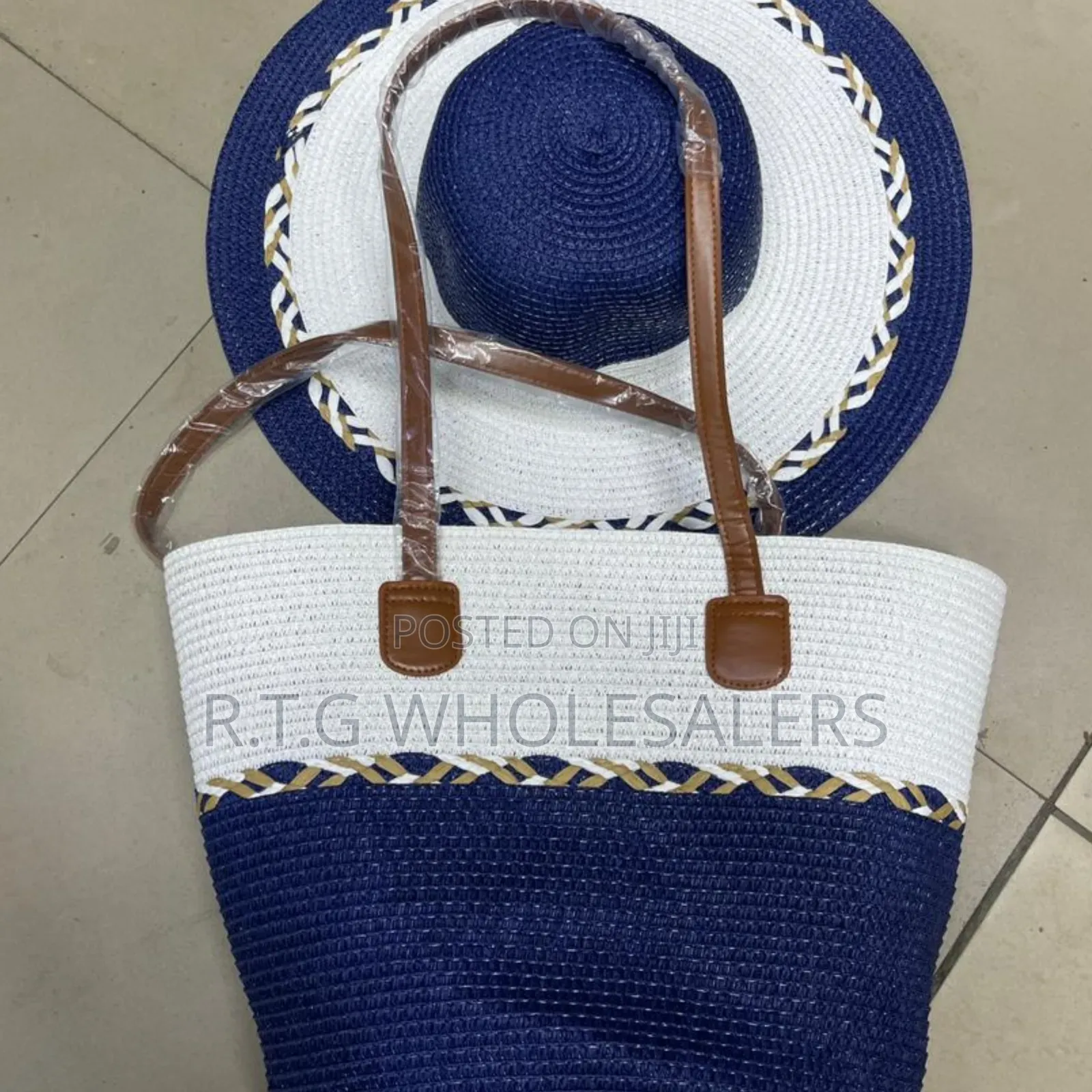 Elegant Summer Beach Bag With Coordinated Hats