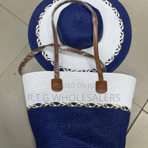 Elegant Summer Beach Bag With Coordinated Hats - thumbnail 2