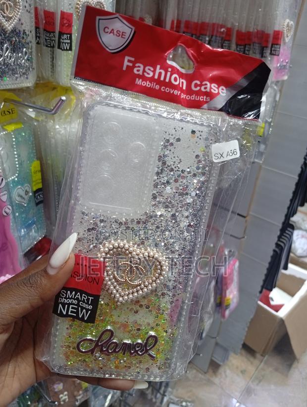 Tecno Spark 40 Pro 3d Heart Charm With a Centered Logo Case - thumbnail 2