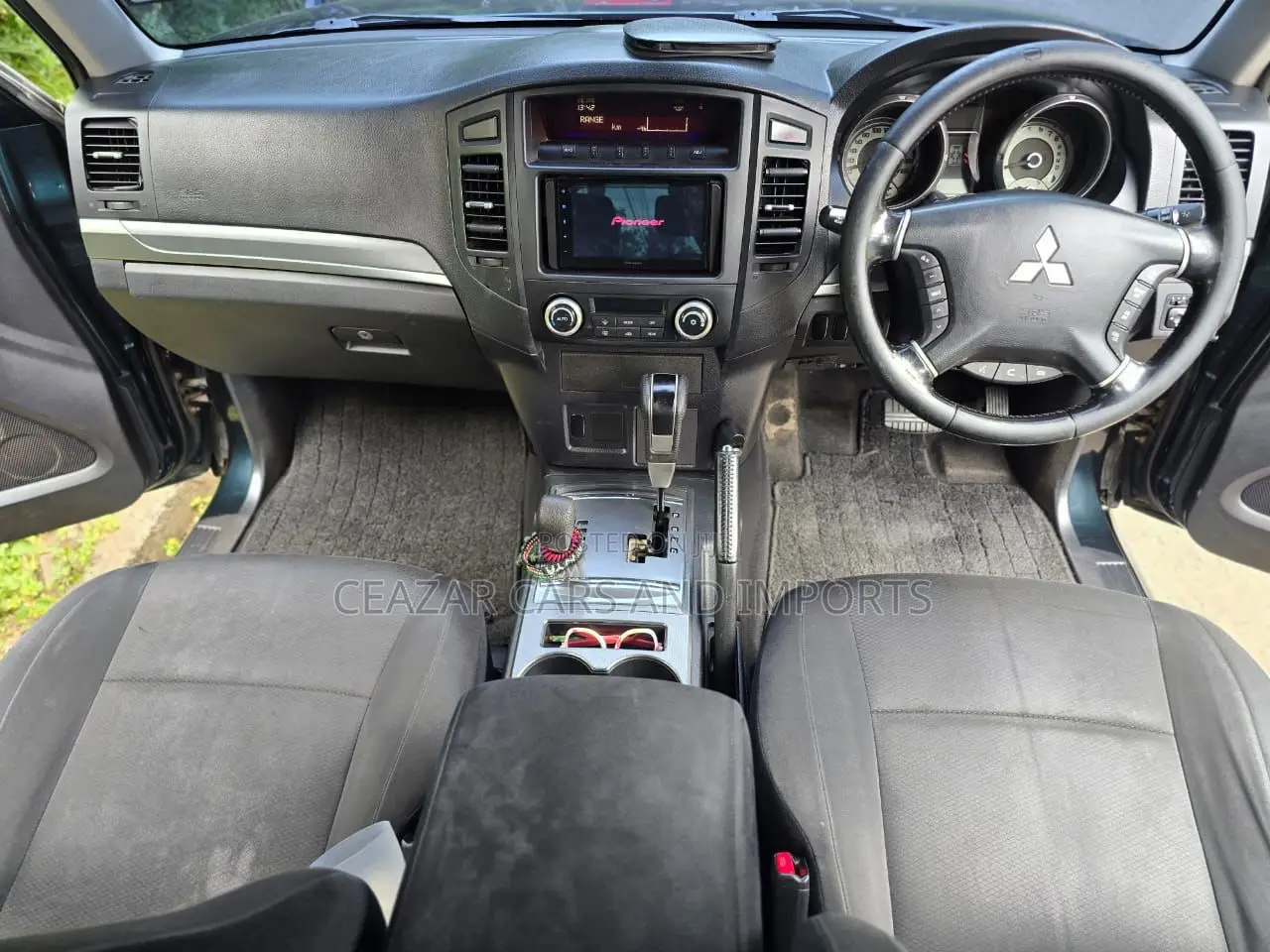 Mitsubishi Pajero 3.0 2010 Green