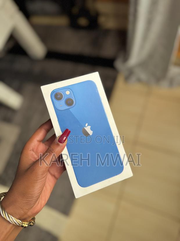 Apple iPhone 13 128 GB Blue - thumbnail 3