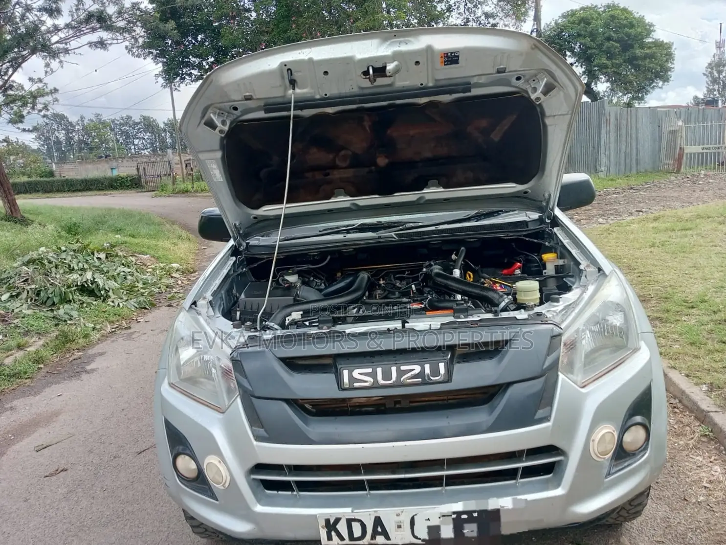 Isuzu D-MAX 2021 Silver