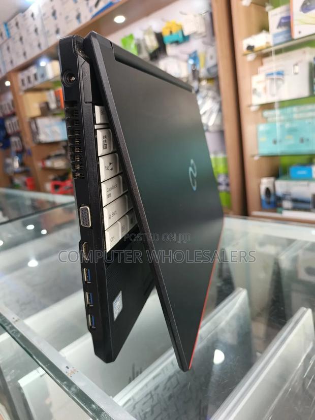 Laptop Fujitsu 8GB Intel Celeron SSD 256GB