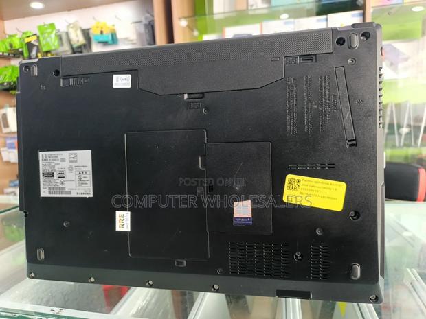 Laptop Fujitsu 8GB Intel Celeron SSD 256GB - thumbnail 4