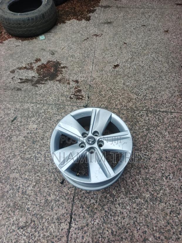Original Toyota Harrier Rim Size 17 Inch.