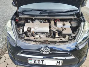 Toyota Sienta 2018 Black