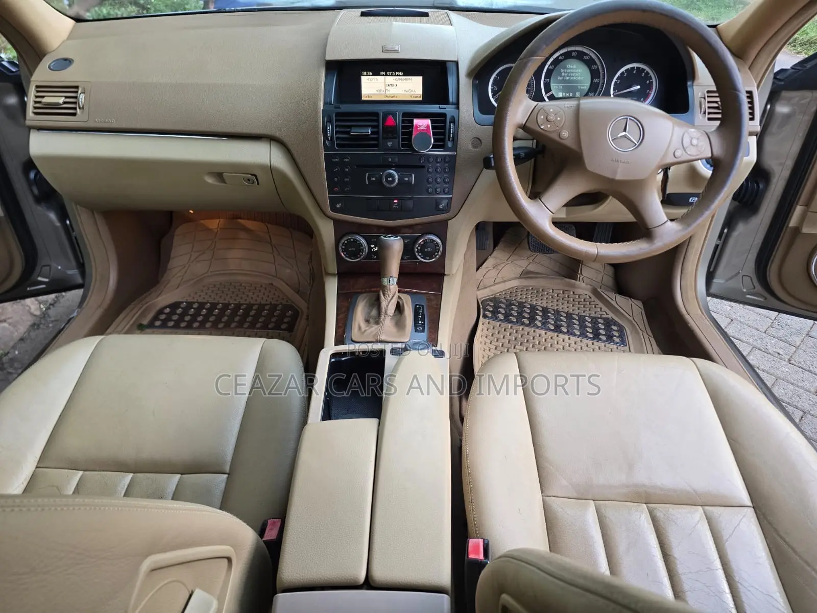 Mercedes-Benz C200 2007 Gold