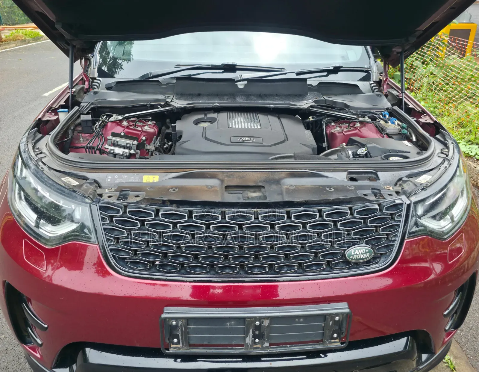 Land Rover Discovery 2017 Maroon