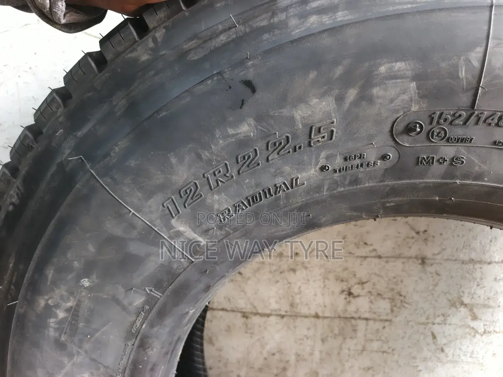 12r22.5 Brigestone