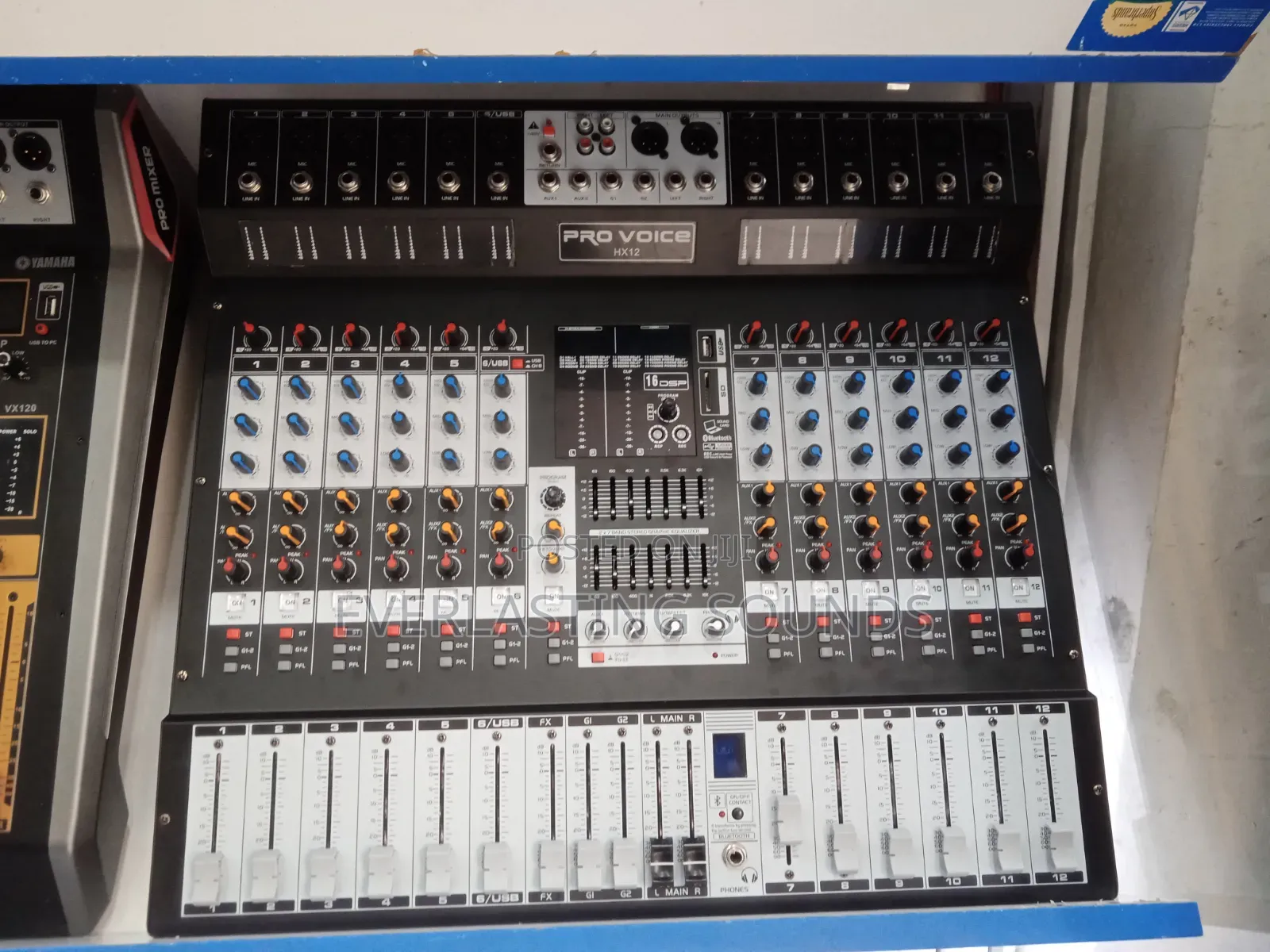 Hx 8 Powered Mixer