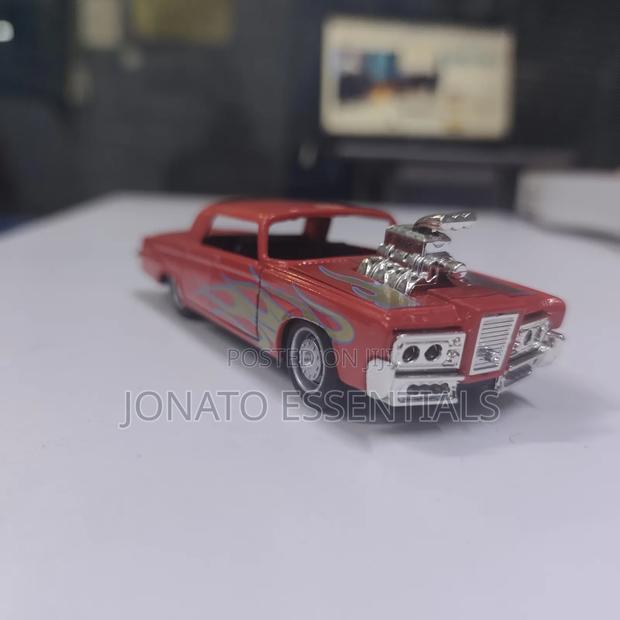 Vintage Die-Cast Muscle Car Toy With Opening Doors Chrome Engine