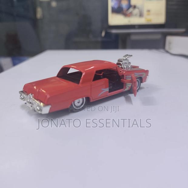 Vintage Die-Cast Muscle Car Toy With Opening Doors Chrome Engine - thumbnail 2