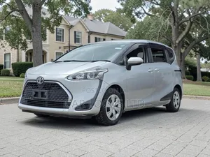 Toyota Sienta 1.5 FWD 2020 Silver