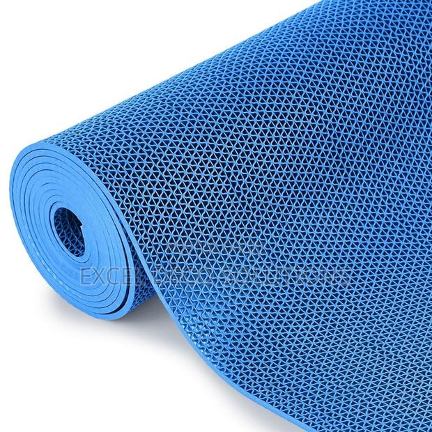 S Mats for Anti Slip and Water Drainage Floor Protection Use