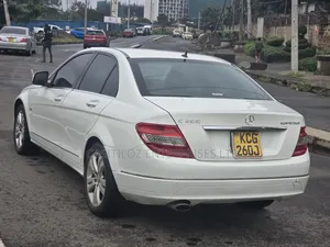 Mercedes-Benz C200 2009 White