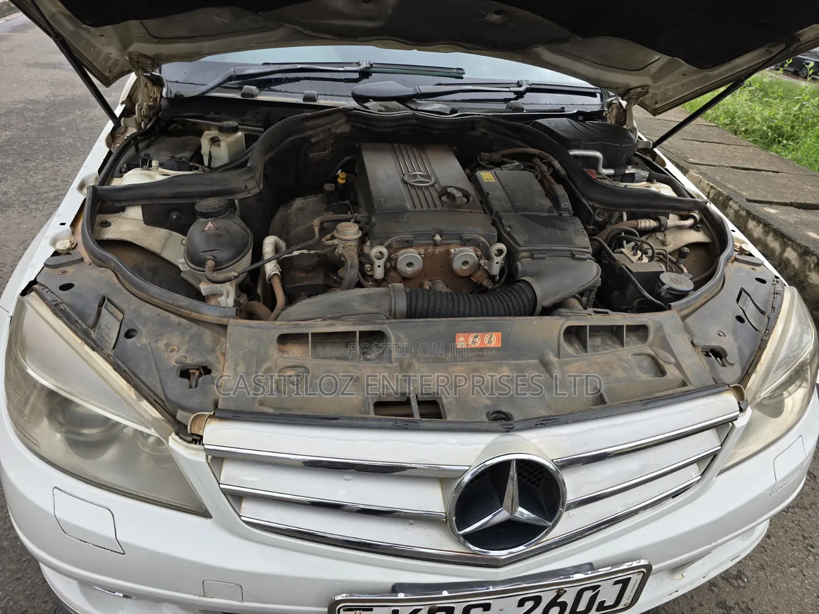 Mercedes-Benz C200 2009 White