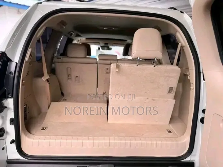 Toyota Land Cruiser Prado 2.8 2019 White