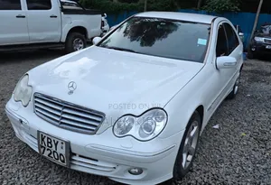 Mercedes-Benz C200 2008 White
