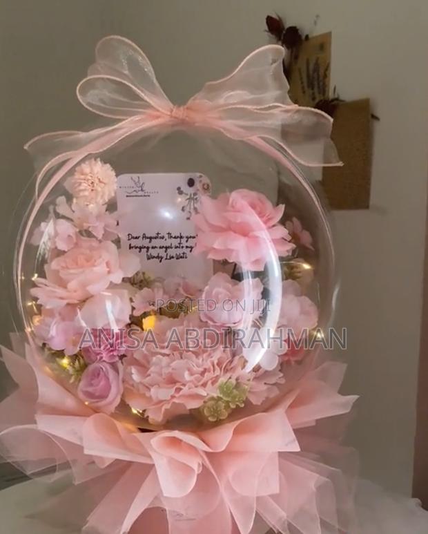 Balloon Flower Bouquet by Anisa