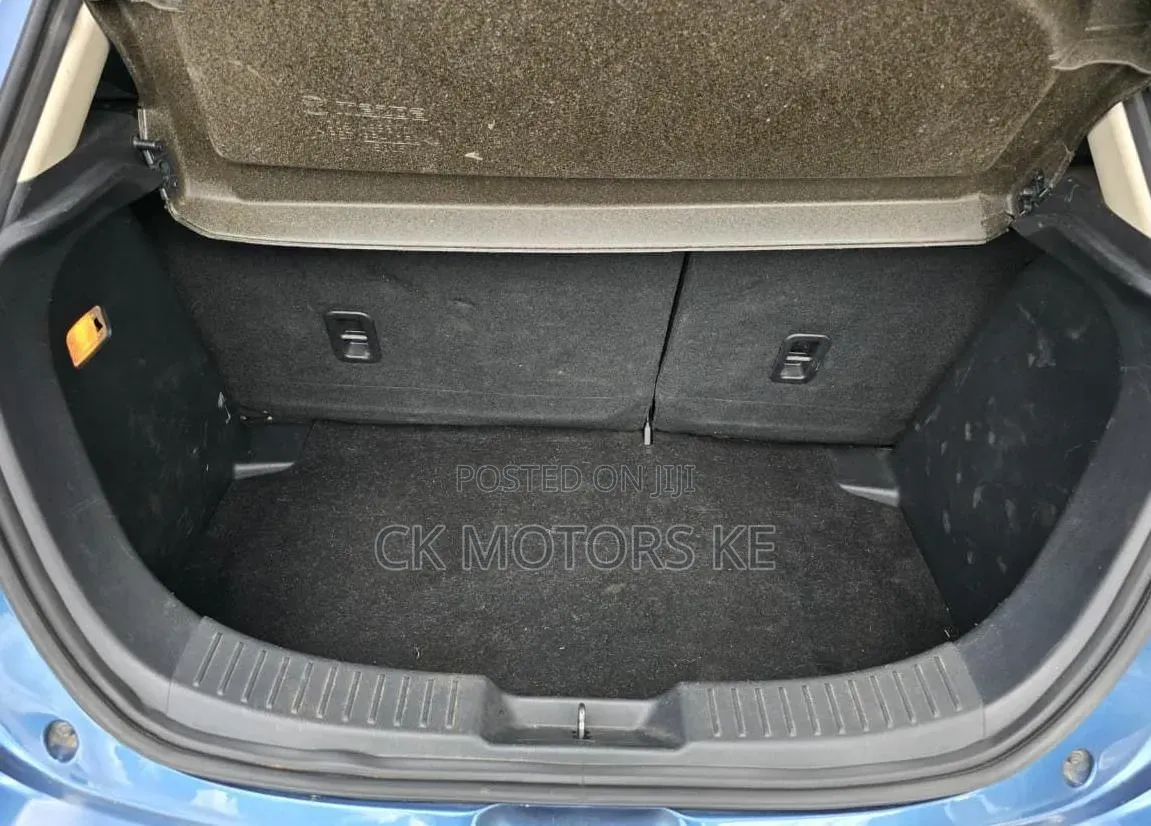 Mazda Demio 2017 Blue