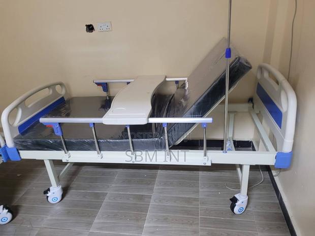 Single Crank Hospital Bed Without Mattress