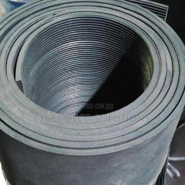 Ribbed Rubber Mat for Heavy Duty Anti Slip and Floor Protection