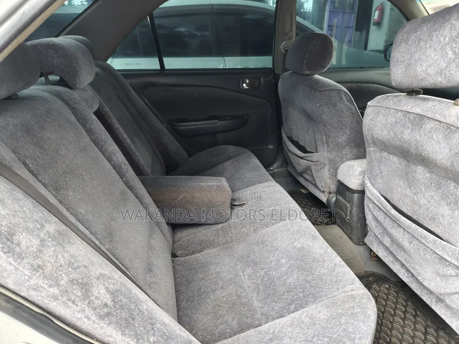 Toyota Carina 1.5 FWD Sedan 2001 White