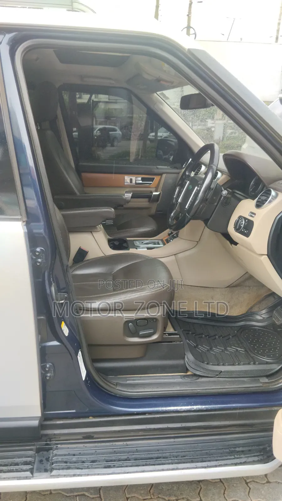 Land Rover Discovery 2013 White