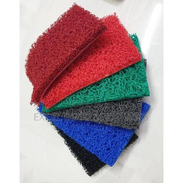 Vinyl Loop Coil Mat for Workshop, Walkway and Commercial Use