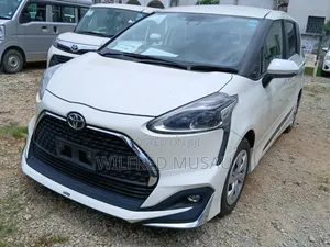 Toyota Sienta 2020 White