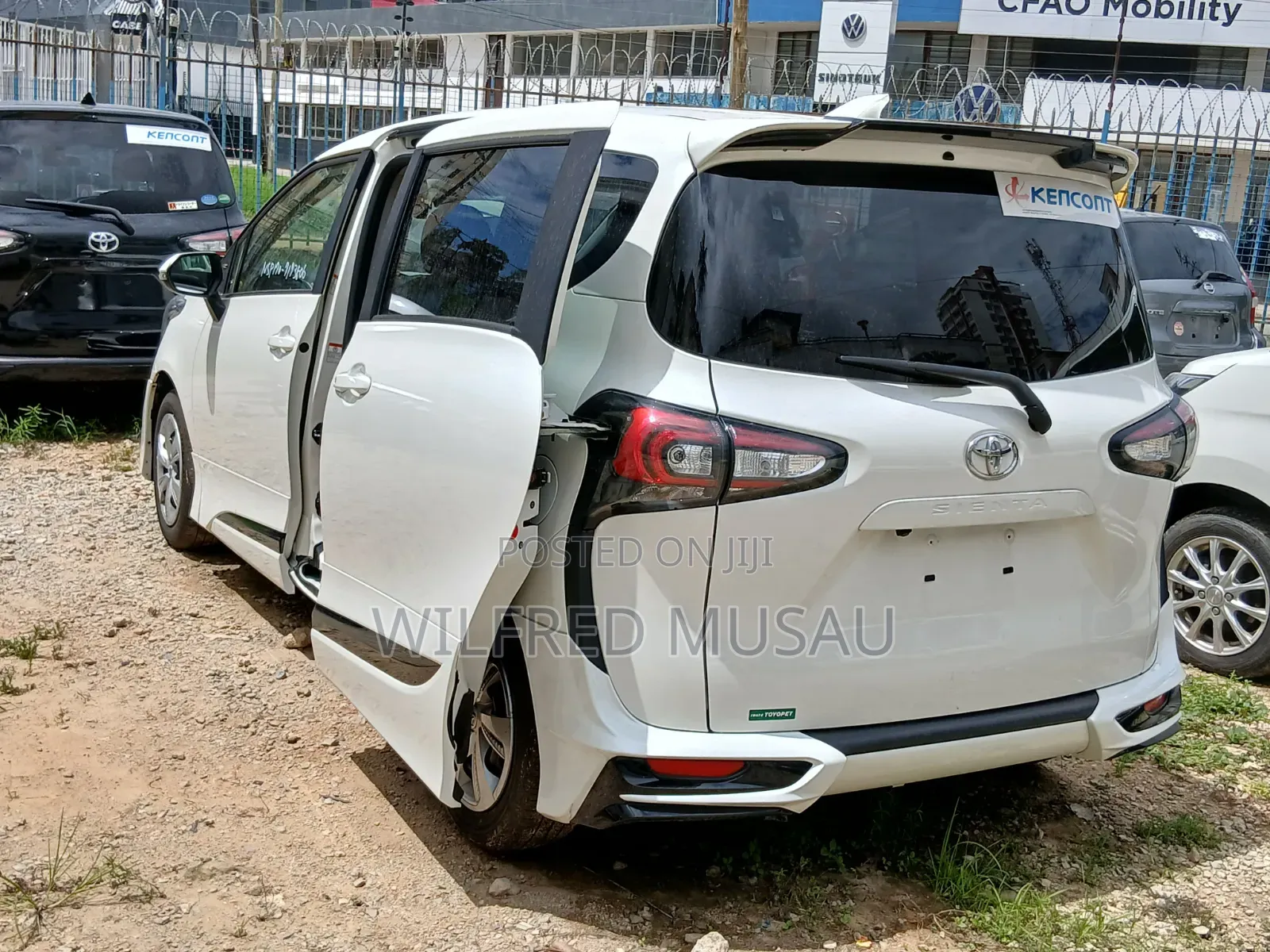 Toyota Sienta 2020 White
