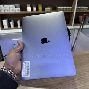 Laptop Apple MacBook Pro 2019 16GB Intel Core i7 SSD 512GB
