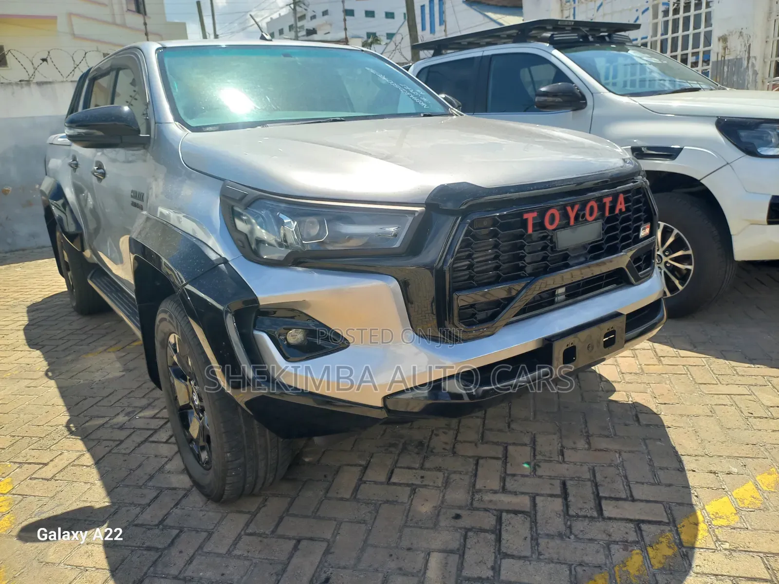Toyota Hilux 2019 Silver