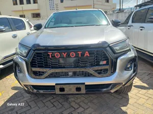 Toyota Hilux 2019 Silver