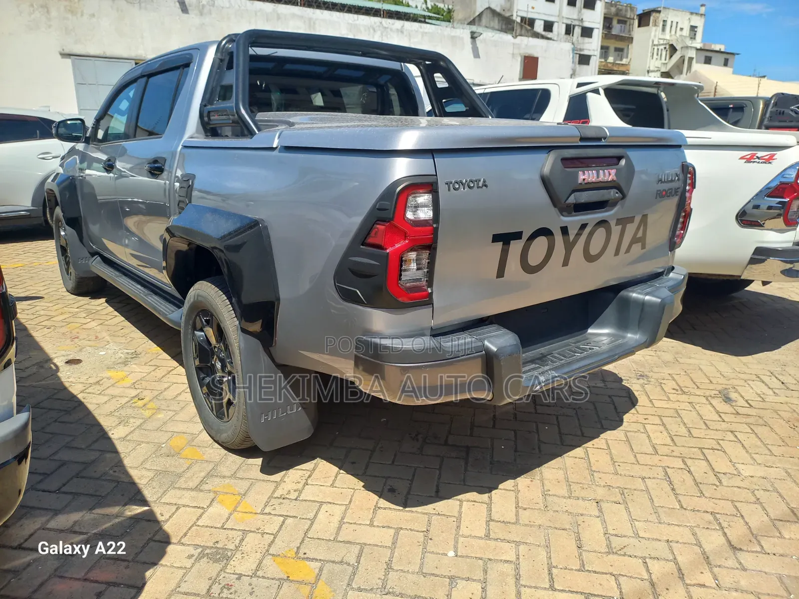 Toyota Hilux 2019 Silver