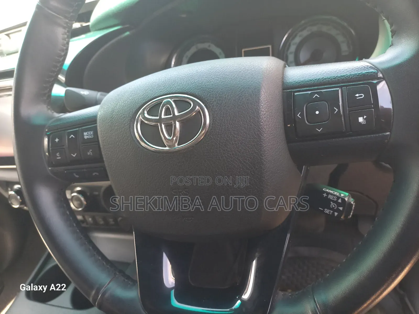 Toyota Hilux 2019 Silver