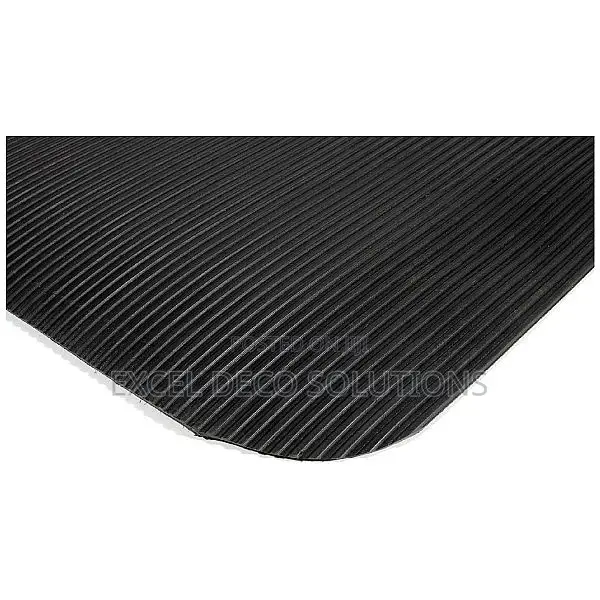 Ribbed Rubber Mat for Home, Office and Industrial Floor Use Areas