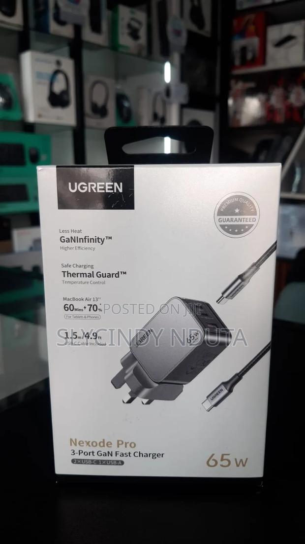 Ugreen Nexode Pro 3-Ports Gan Faster Charger
