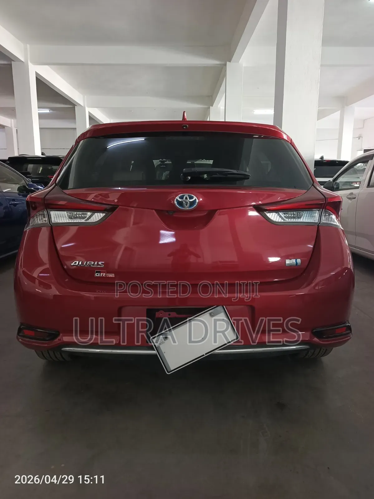 Toyota Auris 2019 Red