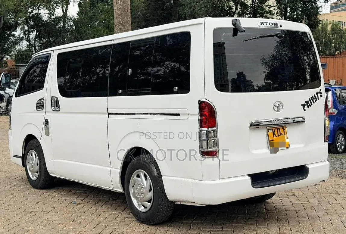 Toyota HiAce 2016 White