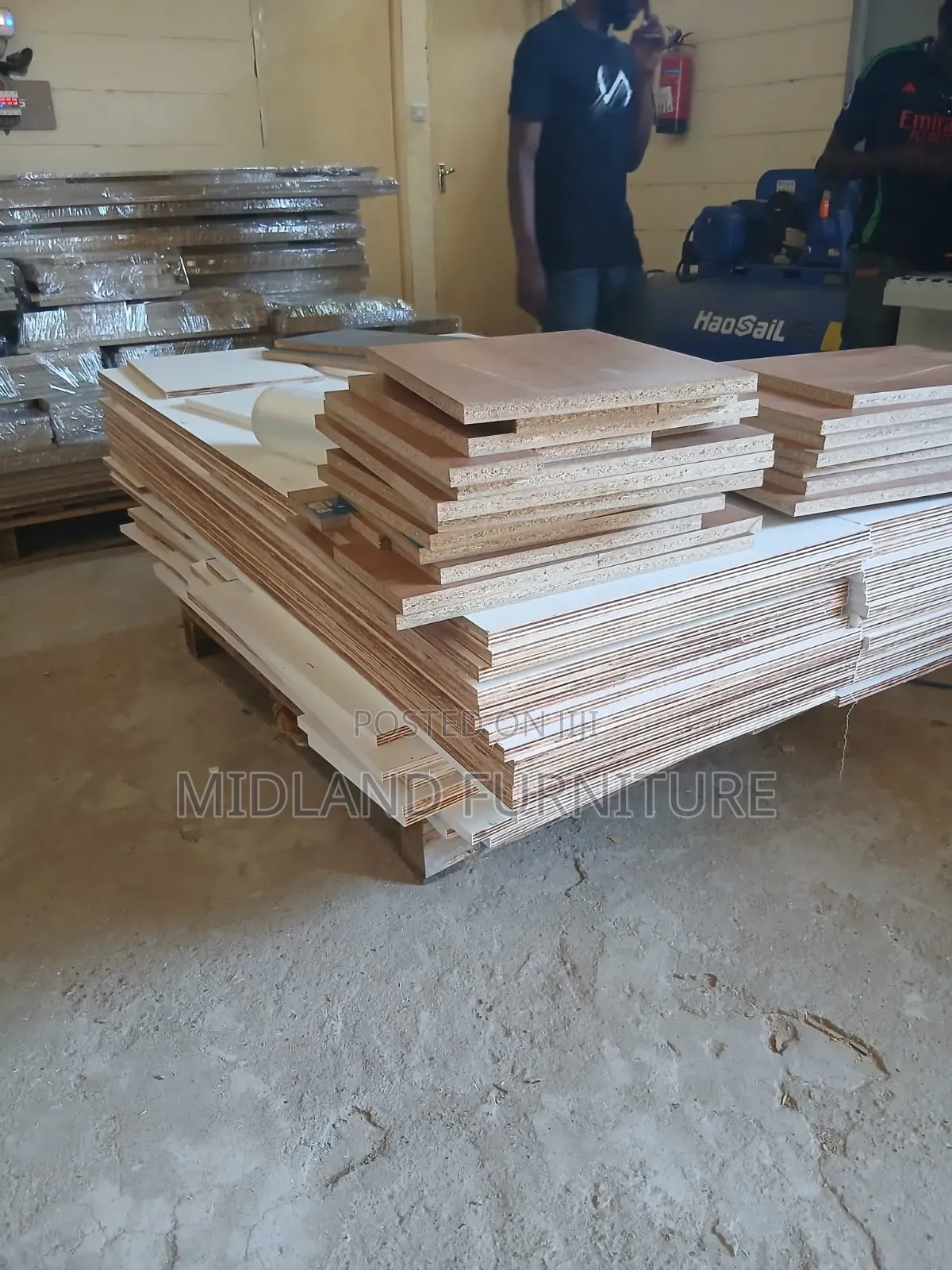 Board Cutting and Edge Banding Services