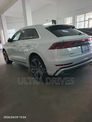 Audi Q8 2021 White