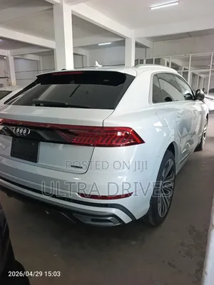 Audi Q8 2021 White