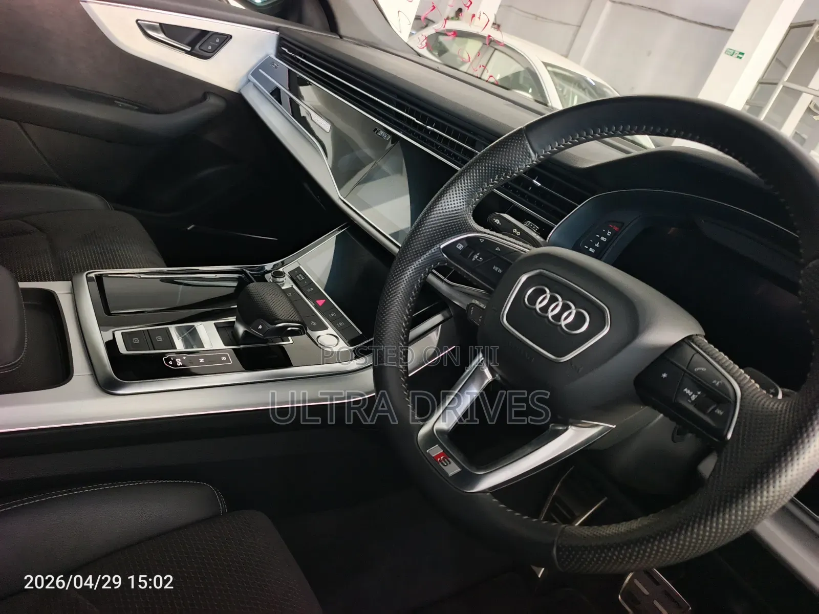 Audi Q8 2021 White