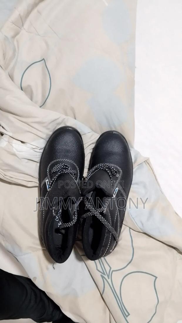 Vaultex Safety Boots - thumbnail 2