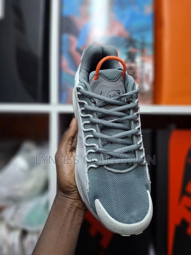 Nke Pulse in Grey and White Colourway - thumbnail 2