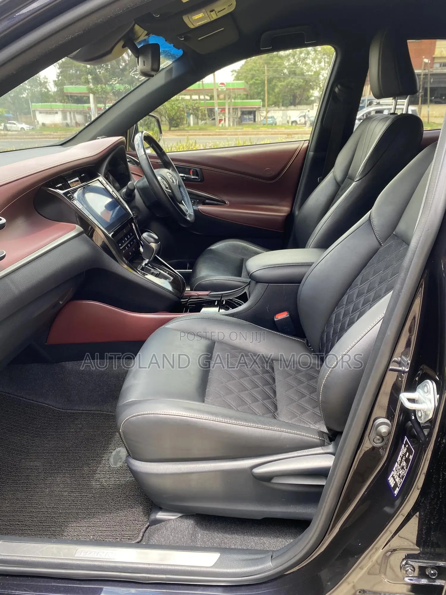 Toyota Harrier 2019