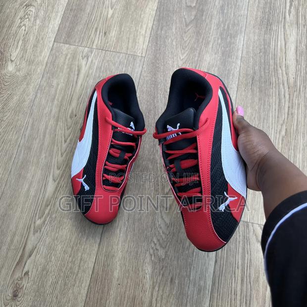 Puma Speedcat Plus Unisex Sneakers in the Red-White