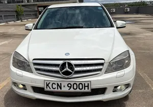 Mercedes-Benz C200 2010 White